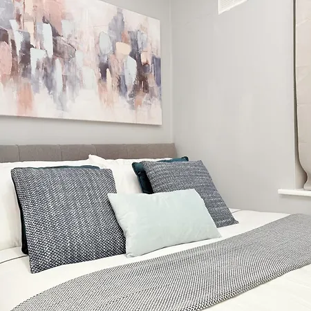 Apartment In Location