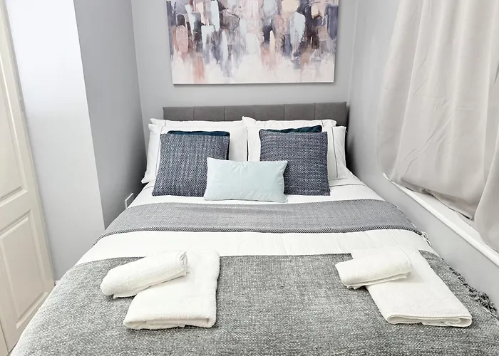 Apartament In Location *