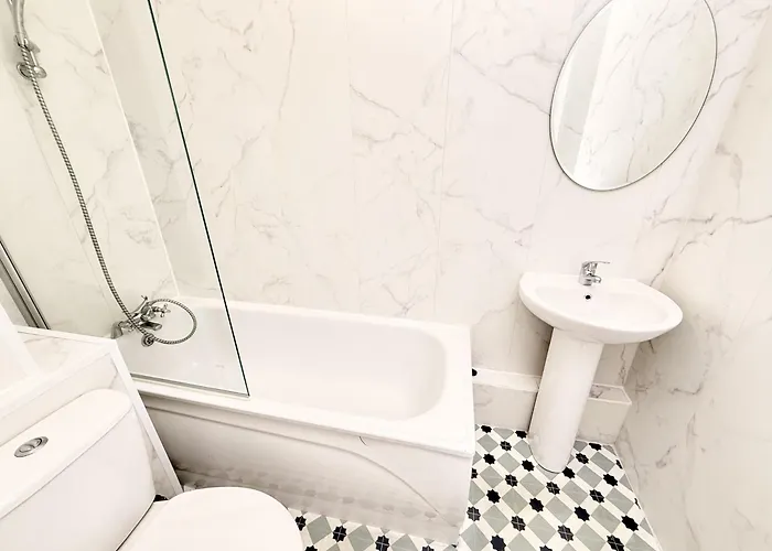 Apartament In Location